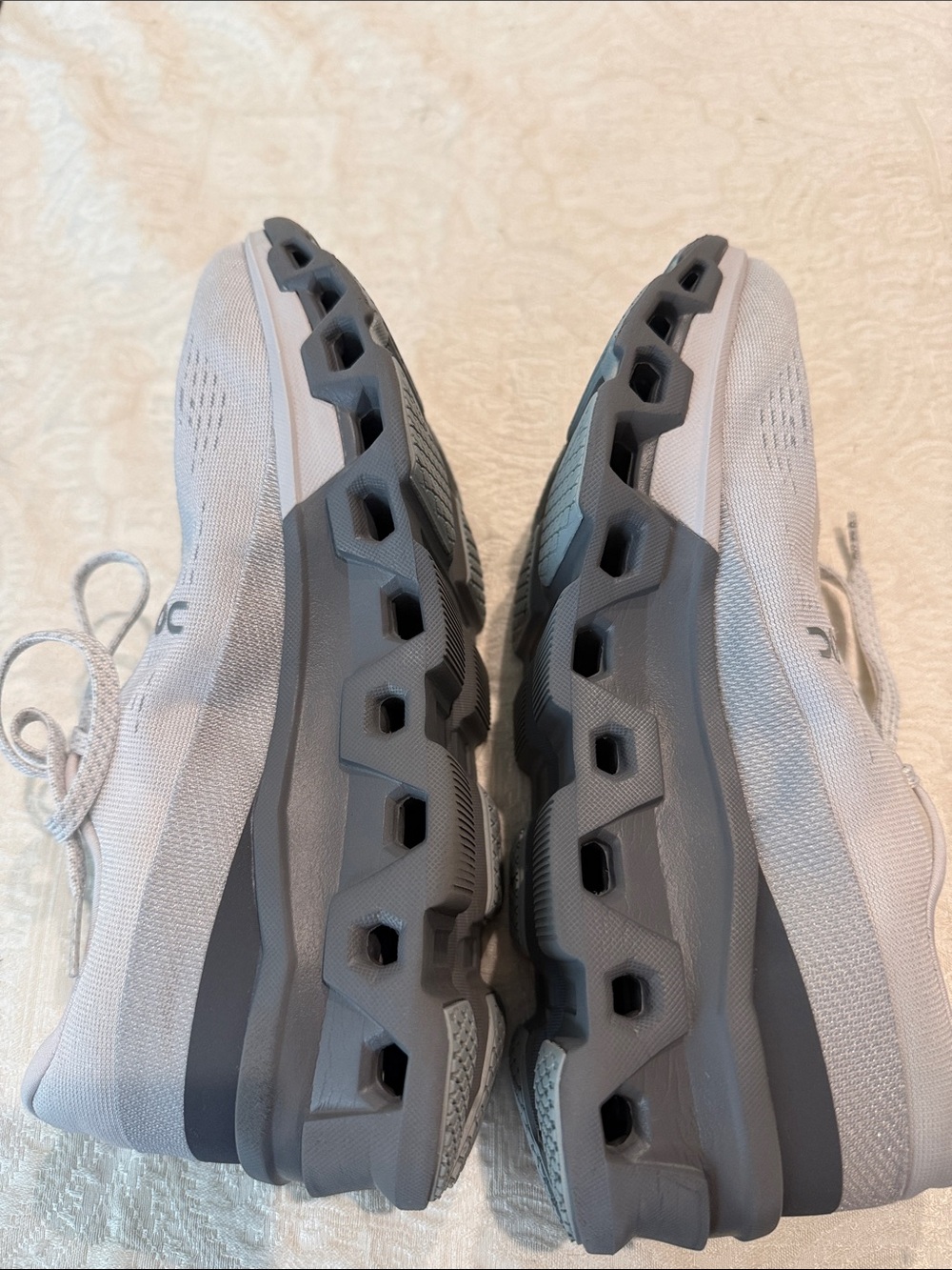 On Cloud Running Women’s Light Gray Lace-Up Sneakers - Picture 2 of 6